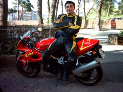 S.Moto.JPG (230.14 KiB) Visto 35029 veces A qui con mi tl 1000 s