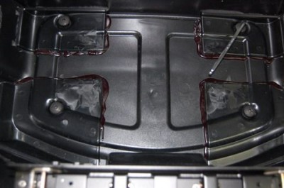 asiento_07.JPG (31.1 KiB) Visto 32487 veces utilizaremos una llave allen del 5 m/m y quitamos los 4 tornillos.