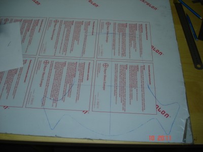 DSC01125.JPG (157.95 KiB) Visto 40511 veces Aqui lo plasmamos en la plancha y le damos forma , osea terminamos el dibujo que realmente queremos hacer, con curvas mas redondas.